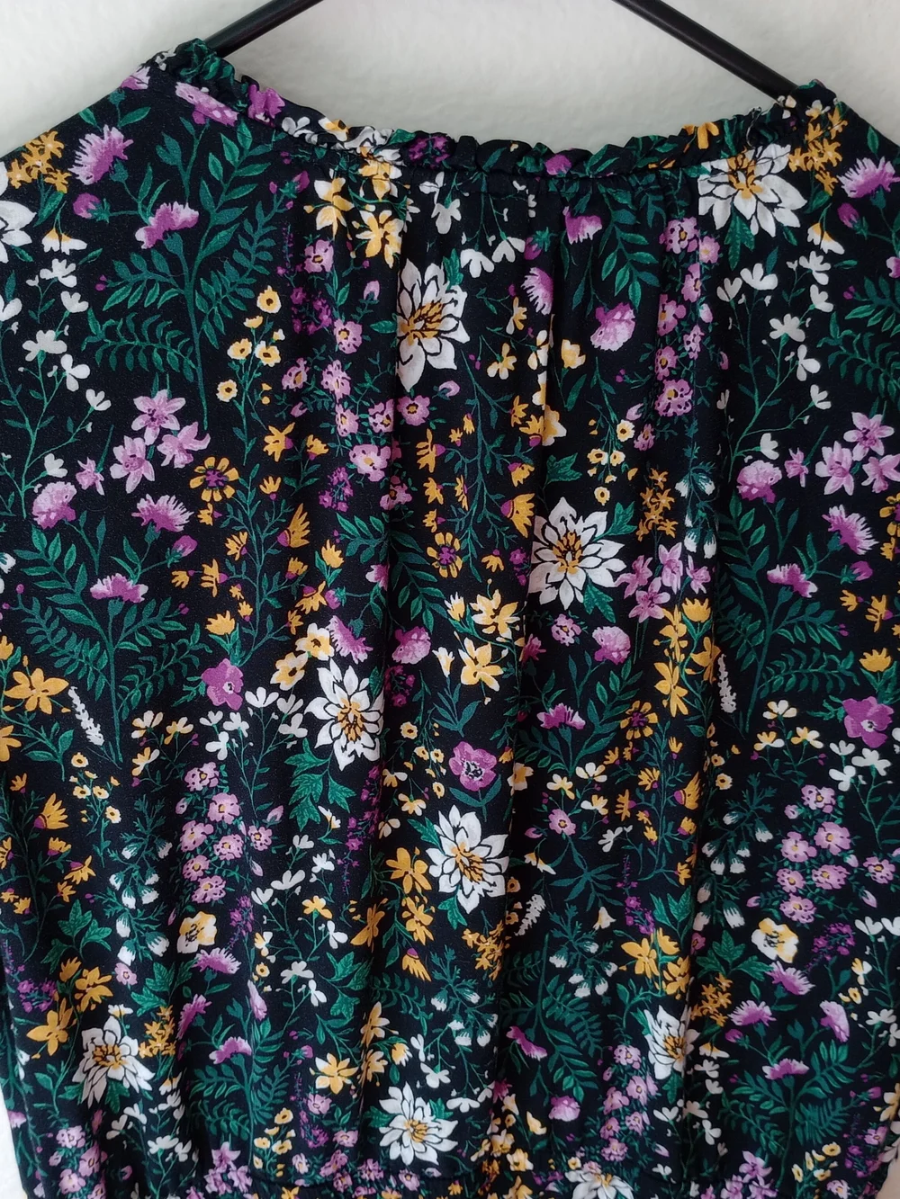 Old Navy Dark Green Floral Cap-Sleeve Tunic with Purple & Yellow Blooms. - Picture 4 of 7